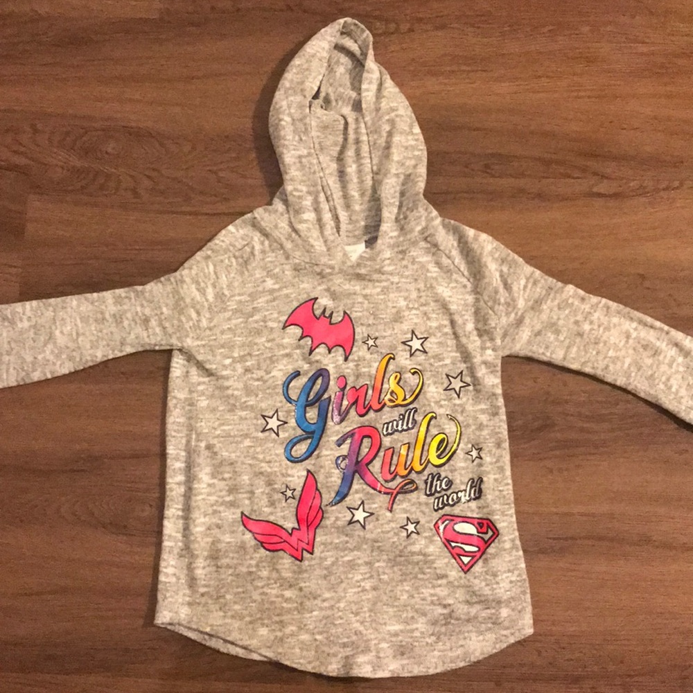 Súperhero girls gray sweater, size 7/8